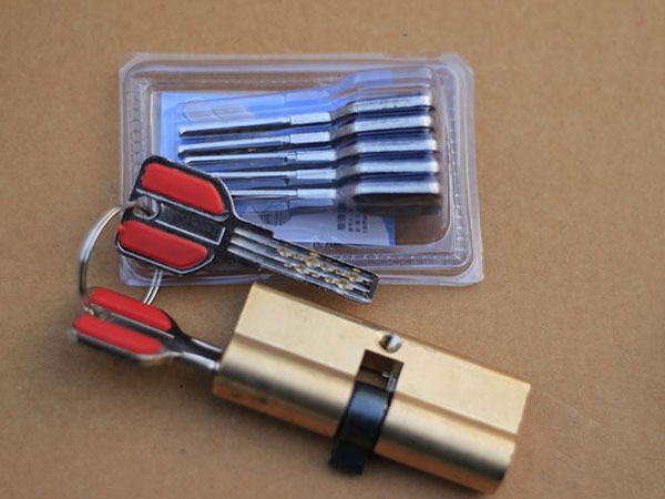 隆林24小时上门开锁公司